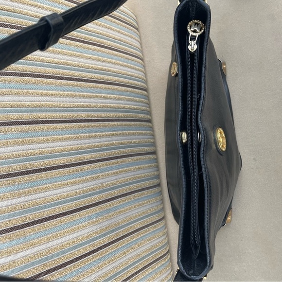 Authentic Metro City Hobo Bag - Picture 3 of 14